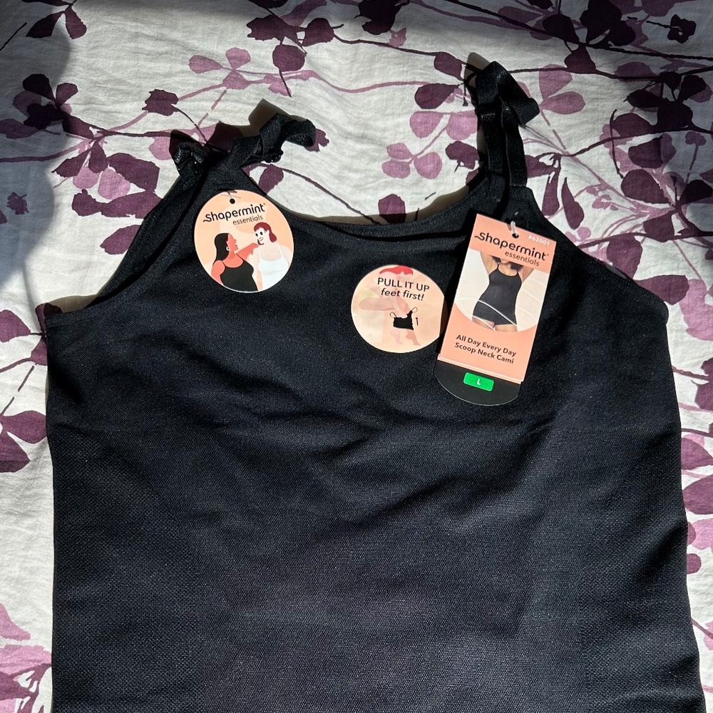 NWT Black Shapermint Scoop Neck Cami LARGE